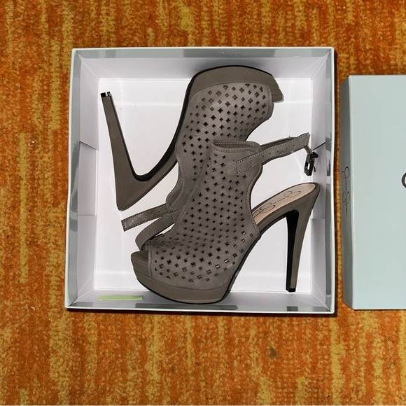 Jessica Simpson Heels 🌸 - Picture 4 of 8